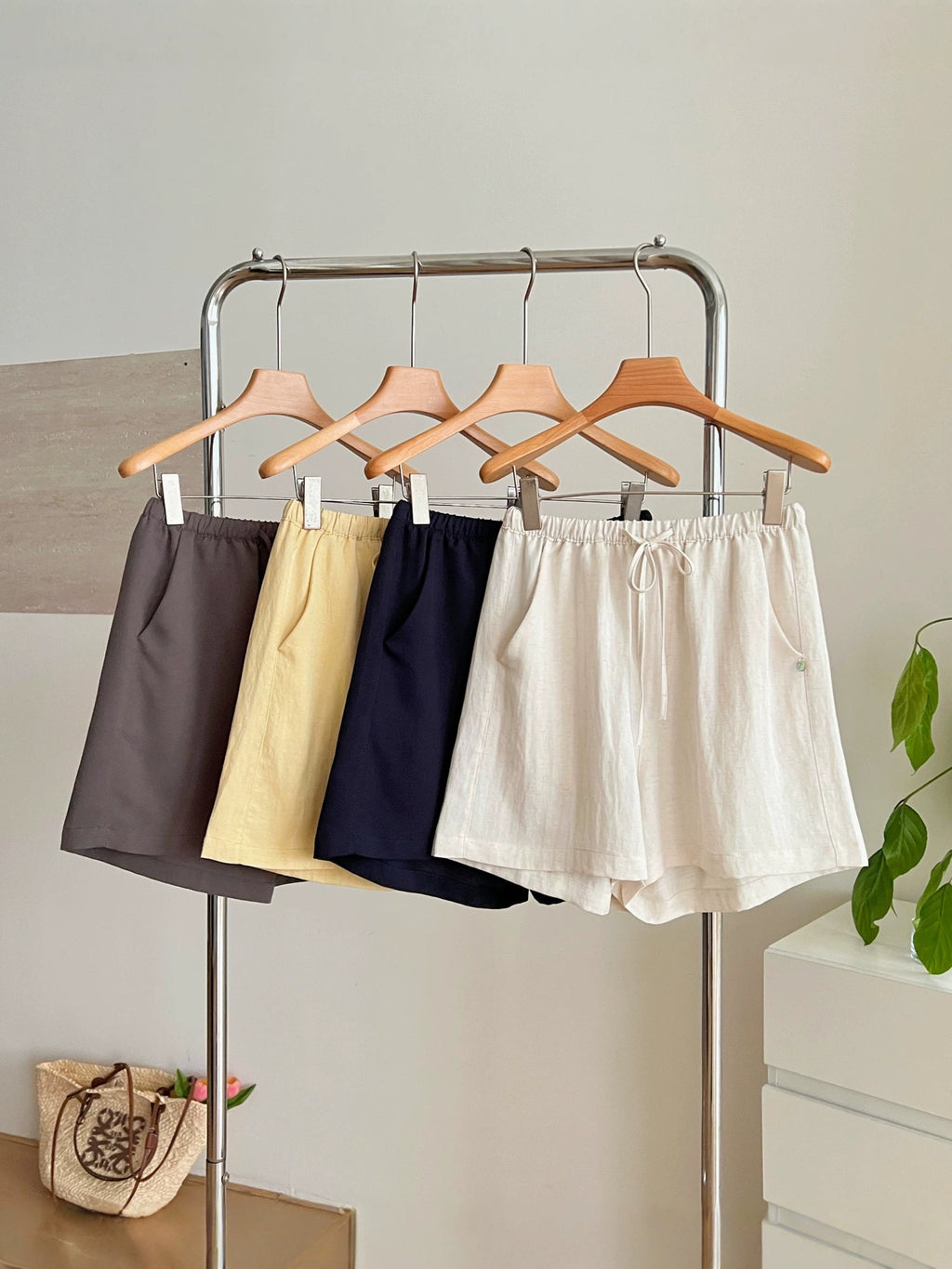 Women's Linen Blend Drawstring Shorts
