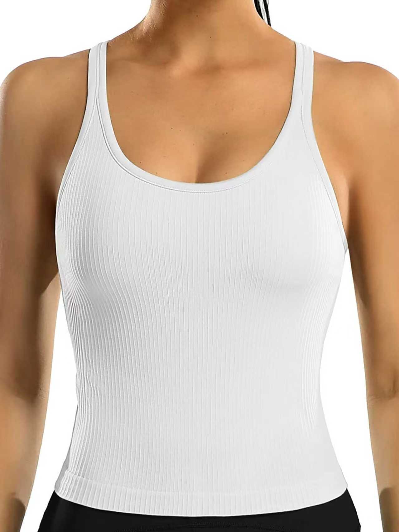 Quick-drying outerwear-style sports bra