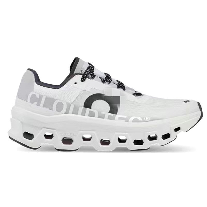 Fashionable sports shoes
