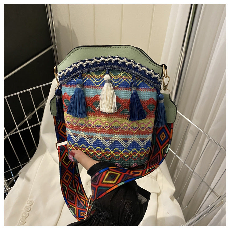 Ethnic-style tassel bucket bag, woven versatile crossbody and shoulder bag