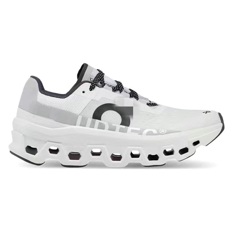 Fashionable sports shoes