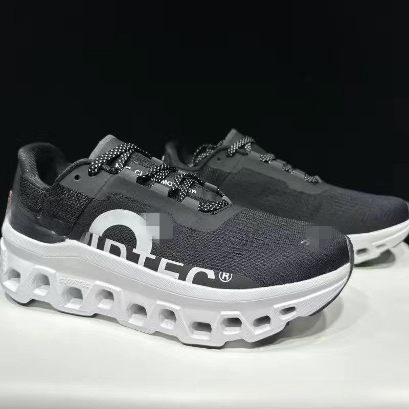 Fashionable sports shoes