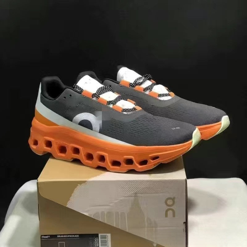 Fashionable sports shoes